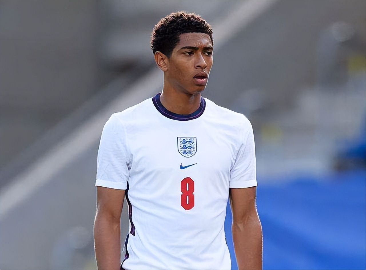 尤文vs乌迪内斯：伊尔迪兹、乔纳森-戴维首发，麦肯尼出战（尤文对阵乌迪内斯：伊尔迪兹、乔纳森-戴维先发，麦肯尼登场）