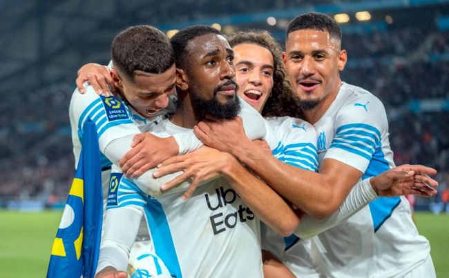 巴萨对阵奥萨苏纳的比赛召集：蓝红军团能否继续扩大领先优势？（巴萨战奥萨苏纳大名单出炉：蓝红军团能否再度扩大领先？）