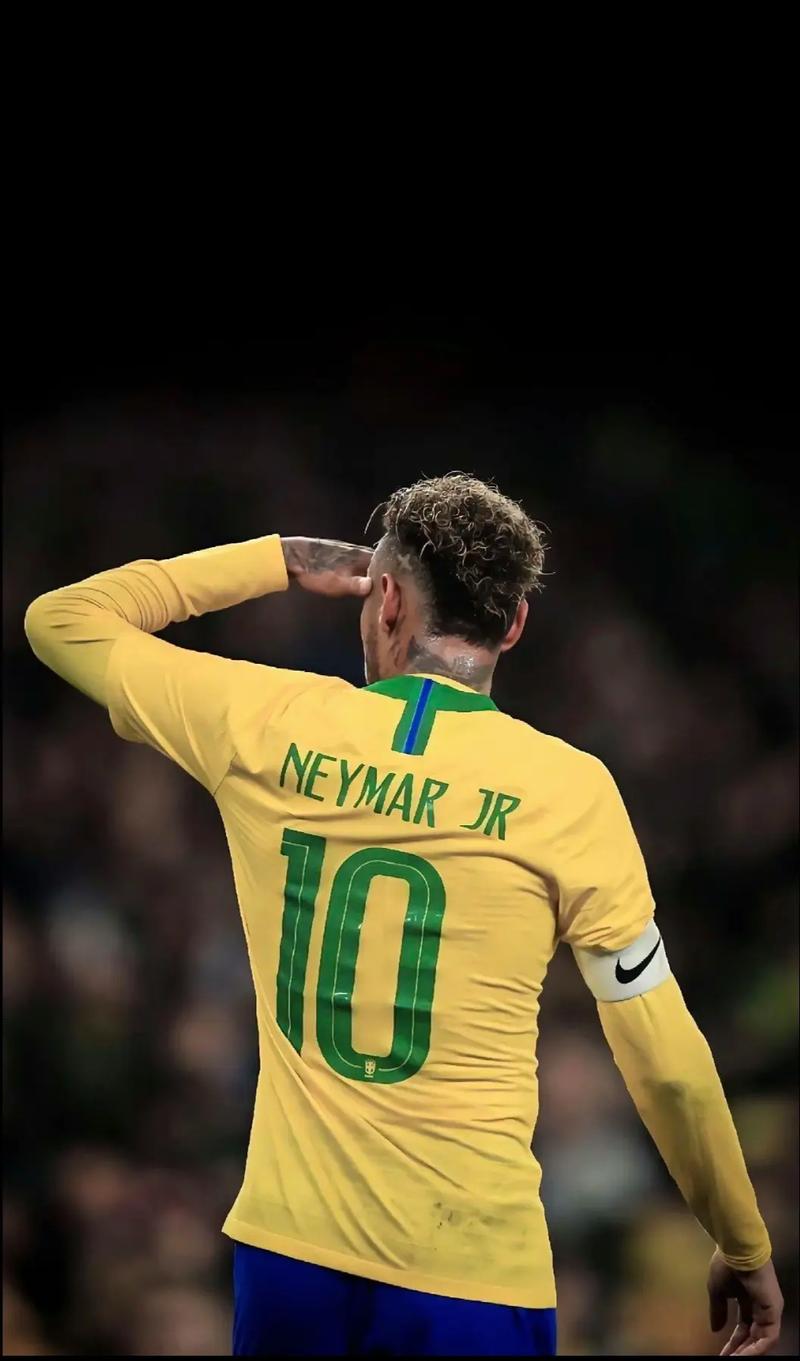 图片报：拜仁目前关注南美市场，考察了前锋拉扬和左后卫索萨（《图片报》：拜仁聚焦南美市场，已考察前锋拉扬与左后卫索萨）