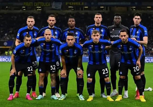 本菲卡遇苦主仍难翻身 数据示切尔西小胜晋级（本菲卡难破苦主魔咒，数据看好切尔西小胜晋级）