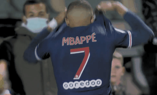 足球欧冠淘汰赛门票秒罄，黄牛翻倍叫价（欧冠淘汰赛门票瞬间售罄，黄牛加价翻倍）