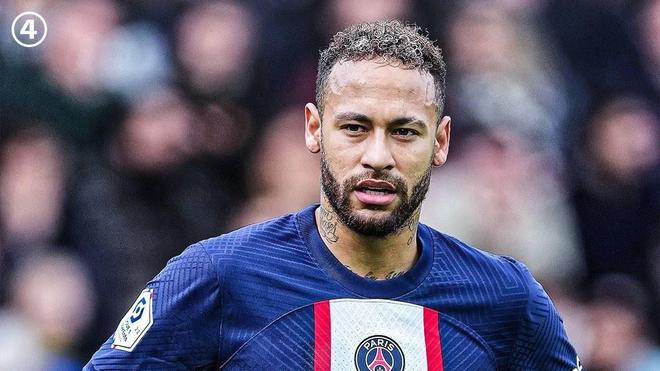 世体：卡萨多中场扫荡能力出色，他可解放德容的组织能力（世体：卡萨多中场拦截能力出众，可让德容更专注组织）