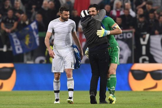 博尼：大胜是全队功劳；迪乌夫正在向所有人展示他的巨大价值