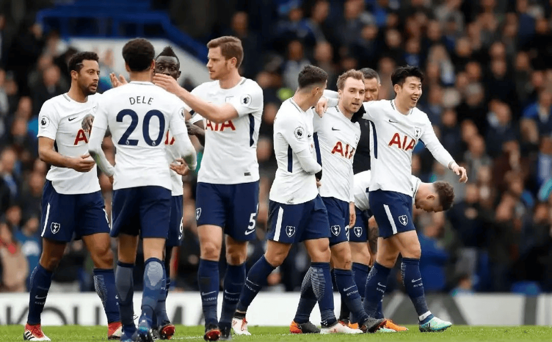 邵佳一执掌国足3把火：体能、纪律、数据，混日子球员的好日子到头了！（邵佳一接手国足祭出三板斧：体能为先、纪律从严、数据说话，混日子球员没戏了）