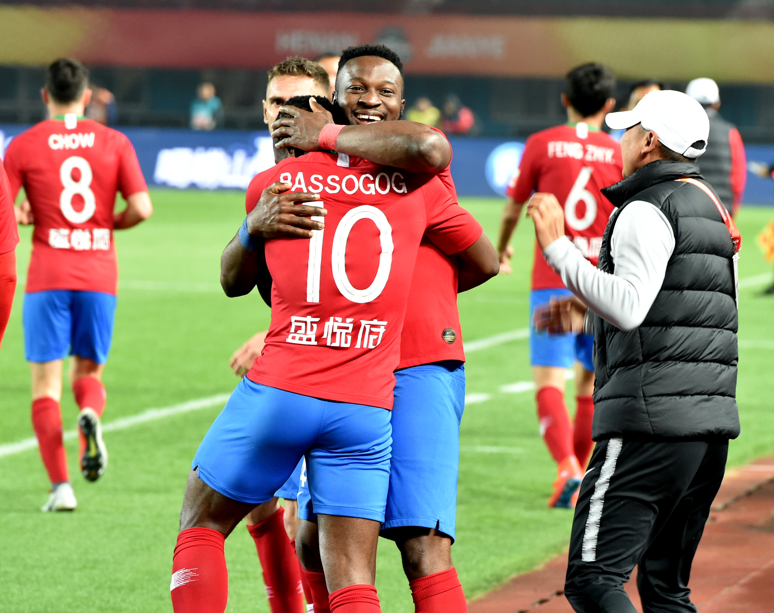 欧冠淘汰赛打响!数据：皇马难逃德比战平局魔咒（欧冠淘汰赛开战！数据显示皇马难逃德比平局魔咒）